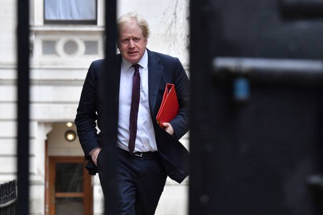 O então secretário de Relações Exteriores da Grã-Bretanha Boris Johnson, chega a Downing Street, no centro de Londres, em 20/03/2018.