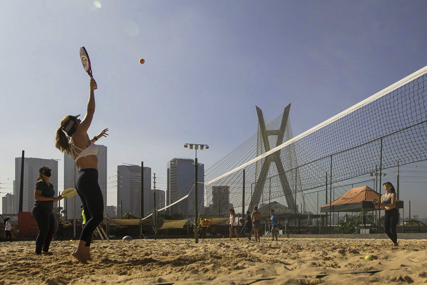 FENÔMENO - Beach tennis em SP: mais de 250 quadras na capital -