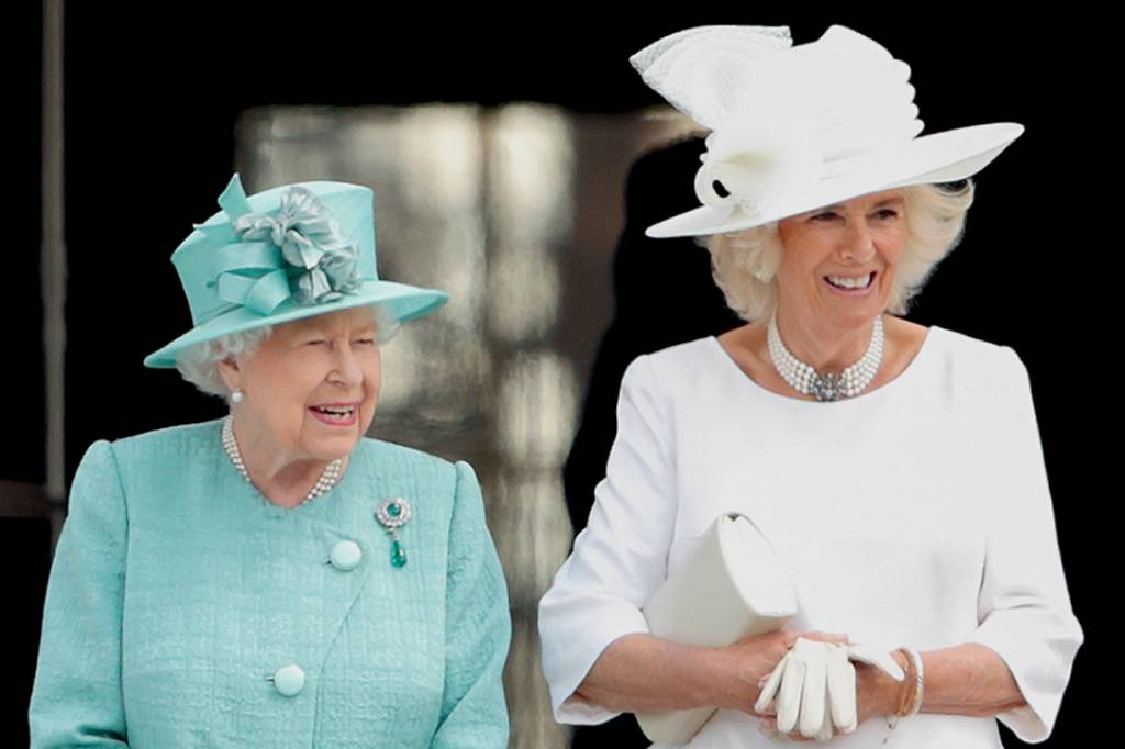 MUY AMIGAS - A rainha Elizabeth e Camilla: a ex-amante deu a volta por cima -