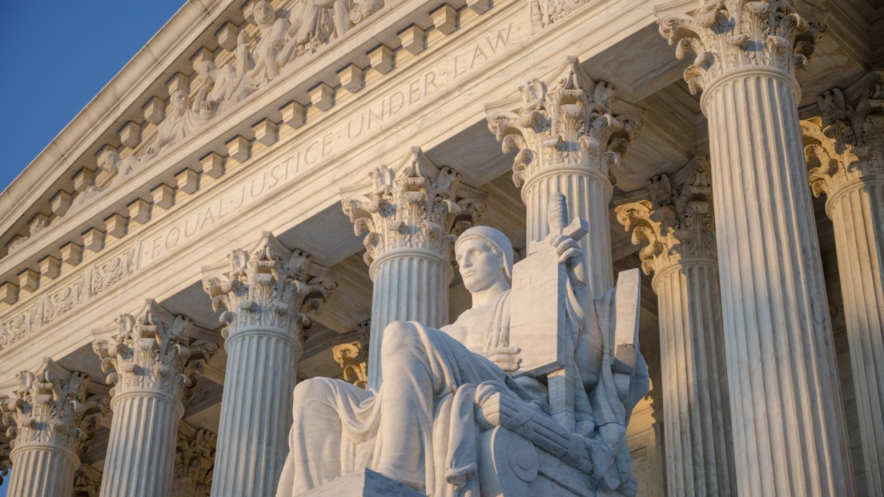RESTRIÇÃO - A Suprema Corte americana: de olho no “perigo claro e presente” -