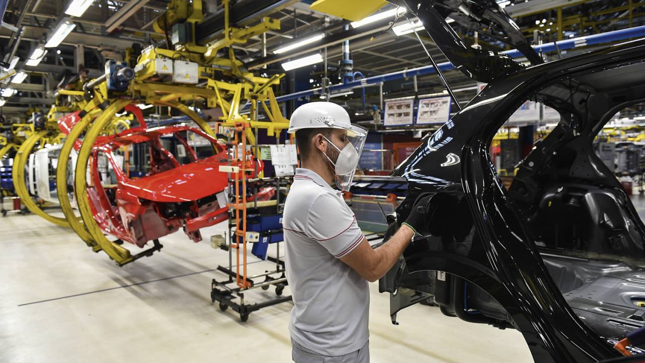 FÁBRICA PARALISADA - Unidade da Fiat em Betim que parou em junho por falta de insumos: a desindustrialização aumentou nas últimas décadas -
