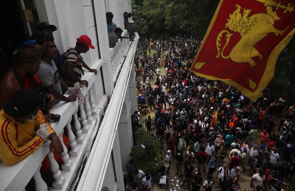 Manifestantes invadem residência oficial do presidente do Sri Lanka, Gotabaya Rajapaksa (09/07/2022)