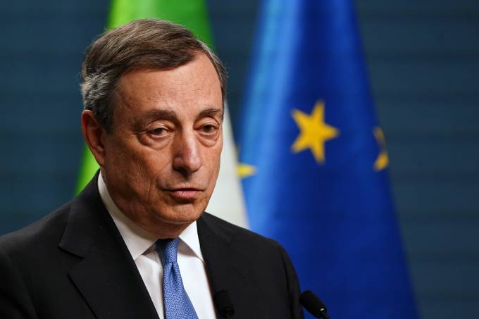 Italian Prime Minister Mario Draghi resigns after coalition collapse