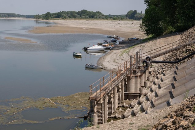 Uma vista do rio Pó seco, na região de Quingentole (Mantova), Itália, 20/07/2022.
