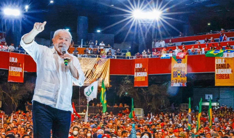 O ex presidente Lula e pré-candidato `a presidência da república, durante ato público “Juntos por Pernambuco e pelo Brasil”, em Recife (PE), no Classic Hall. 21/07/2022. O ex presidente Lula e pré-candidato `a presidência da república, durante ato público “Juntos por Pernambuco e pelo Brasil”, em Recife (PE), no Classic Hall. 21/07/2022.