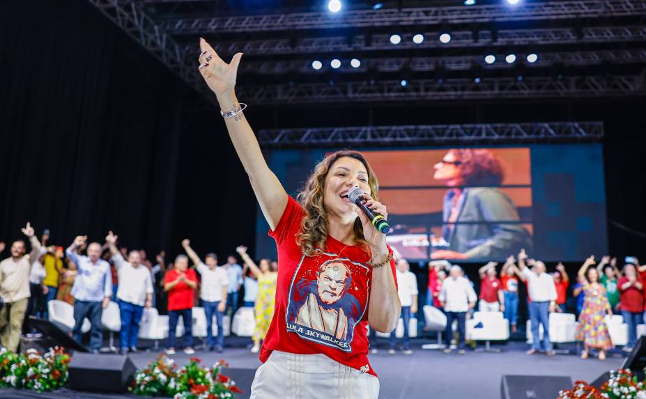 Rosângela Janja, esposa de Lula no ato público “Juntos por Pernambuco e pelo Brasil”, em Recife (PE), no Classic Hall. 21/07/2022 Rosângela Janja, esposa de Lula no ato público “Juntos por Pernambuco e pelo Brasil”, em Recife (PE), no Classic Hall. 21/07/2022