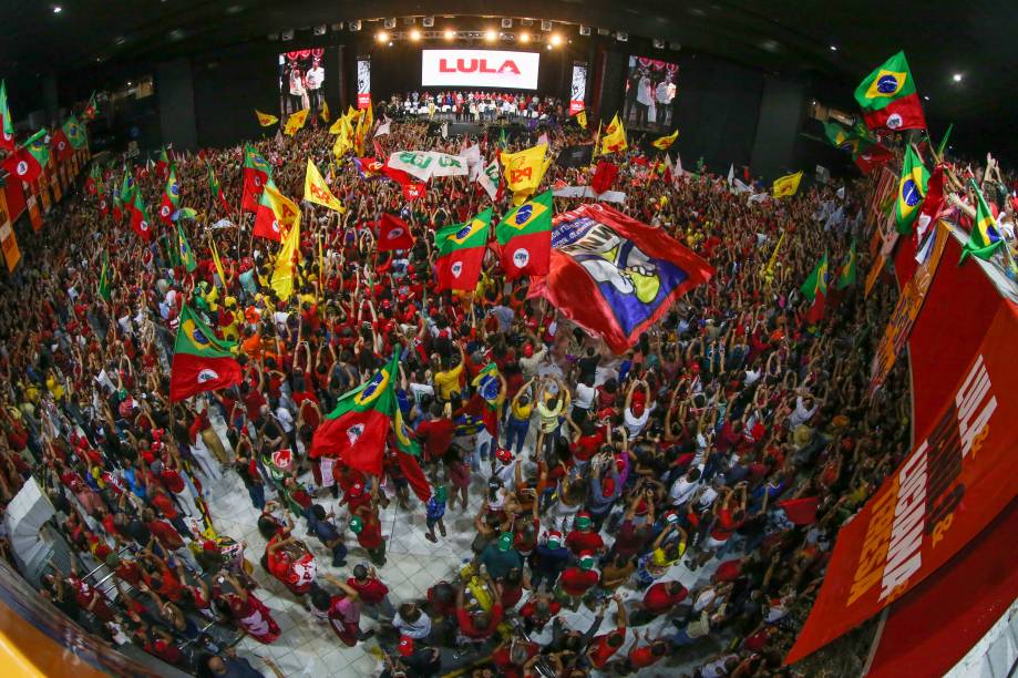 Partidários do Partido dos Trabalhadores, durante ato público “Juntos por Pernambuco e pelo Brasil”, em Recife (PE), no Classic Hall. 21/07/2022.