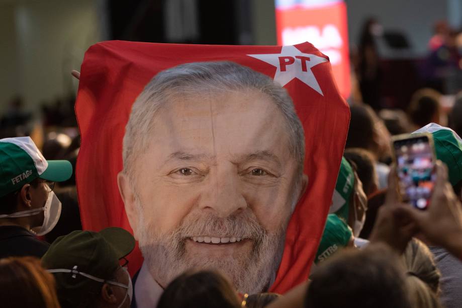 Partidários do ex presidente Lula e pré-candidato `a presidência da república, durante ato em Brasília, 07/07/2022. Partidários do ex presidente Lula e pré-candidato `a presidência da república, durante ato em Brasília, 07/07/2022.