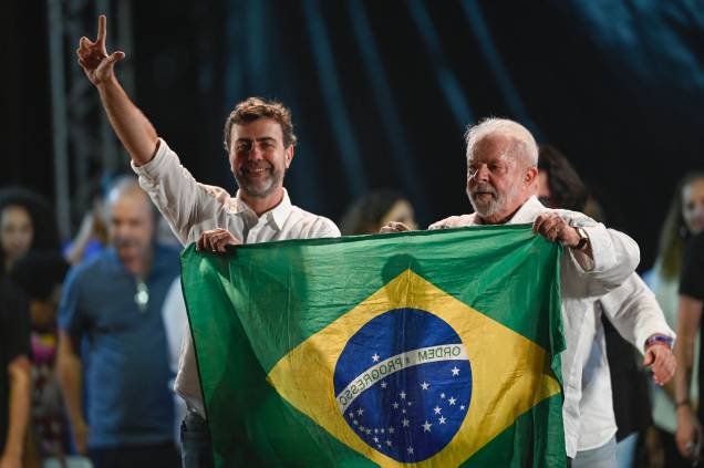 Marcelo Freixo e Lula, durante campanha eleitoral na Cinelândia, Rio de Janeiro, em 07/07/2022.
