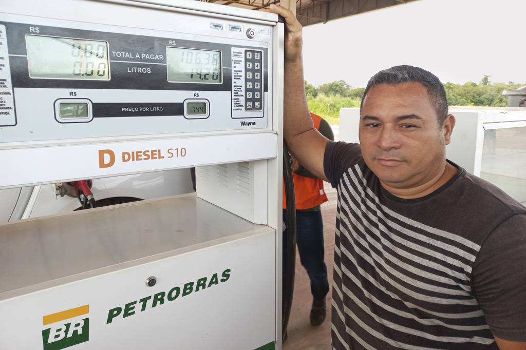 VOUCHER - Antônio: “Vou comprar 100 reais de comida e 900 de diesel” -