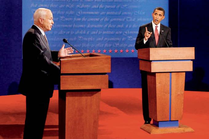 U.S. Republican presidential candidate John McCain and U.S. Democratic presidential candidate Barack Obama take part in the first U.S. presidential debate at the University of Mississippi in Oxford