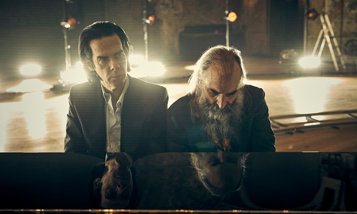 Nick Cave e Warren Ellis em cena do documentário This Much I Know To Be True -