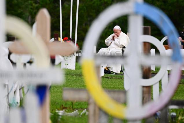 Papa Francisco visita o Cemitério da Nação Ermineskin Cree em Maskwacis, ao sul de Edmonton, Canadá, em 25/07/2022. Papa Francisco visita o Cemitério da Nação Ermineskin Cree em Maskwacis, ao sul de Edmonton, Canadá, em 25/07/2022.