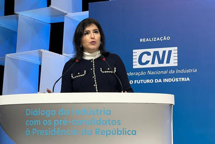 A senadora e pré-candidata à Presidência Simone Tebet pelo MDB durante evento promovido pela Confederação Nacional da Indústria (CNI), em Brasília, 29/6/2022.