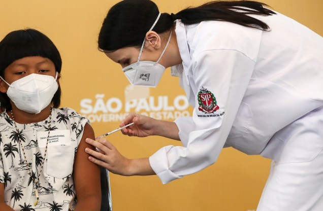 Vacinação infantil contra a Covid-19, em São Paulo, 2022.