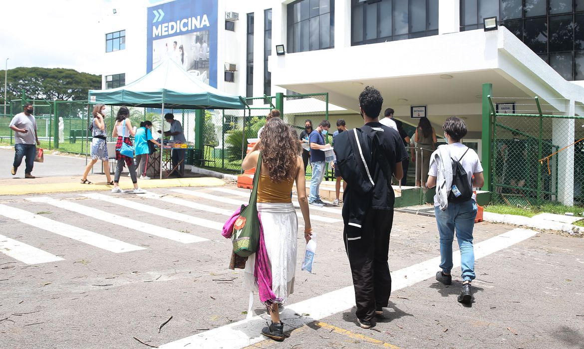 Participantes do Exame Nacional do Ensino Médio (Enem)