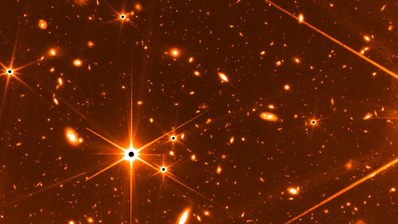 Imagem do espaço registrada pelo Telescópio James Webb divulgada previamente pela Nasa