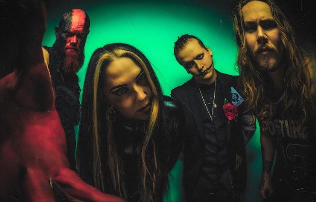 A banda de metal de Helsinki, Noira -