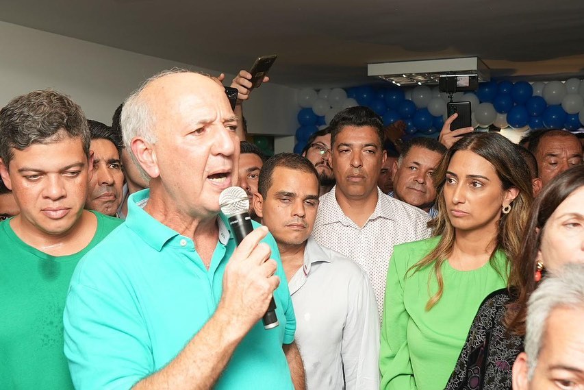 Visando retornar do governo do DF, Arruda se filia ao PSD