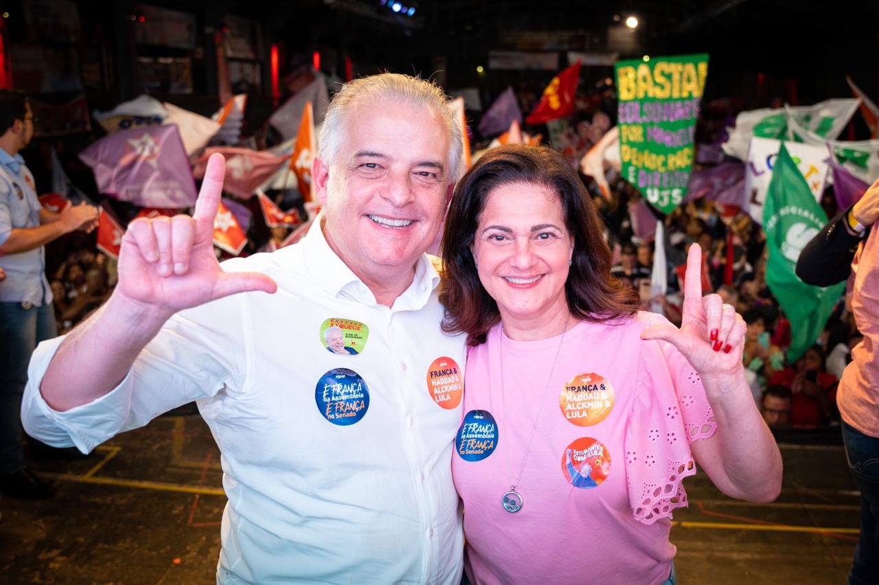 ‘Que orgulho!’, diz Márcio França sobre esposa escolhida vice de Haddad