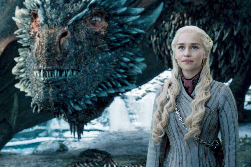 LEGADO - Daenerys (Emilia Clarke): Game of Thrones consagrou fantasia adulta -