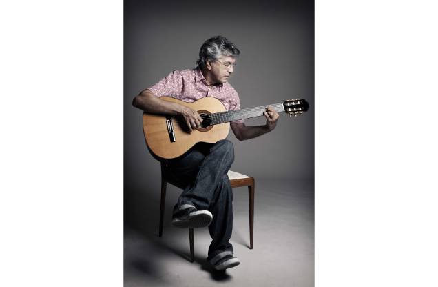 Caetano Veloso em sua casa no Rio de Janeiro, 20/10/2010. Caetano Veloso em sua casa no Rio de Janeiro, 20/10/2010.