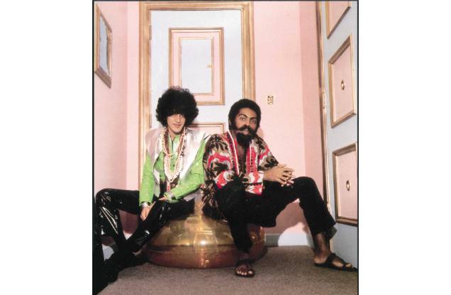 Caetano Veloso e Gilberto Gil, em Londres, 1968. Caetano Veloso e Gilberto Gil, em Londres, 1968.