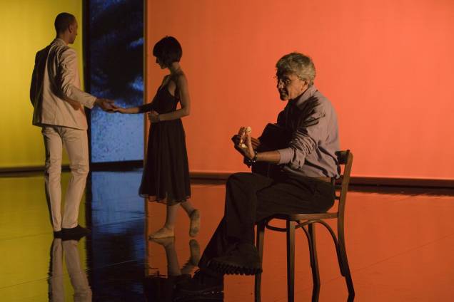 Caetano Veloso no filme "Fados", de Carlos Saura, 2007. Caetano Veloso no filme "Fados", de Carlos Saura, 2007.