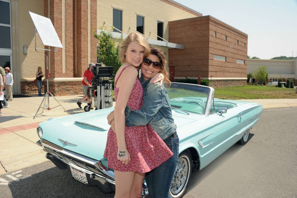 PUPILA - Taylor Swift com sua diva: elas compartilham a jornada do country ao pop -