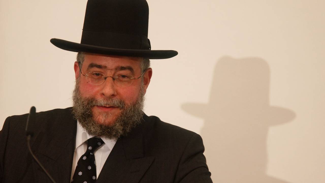 Pinchas Goldschmidt foi o rabino-chefe de Moscou desde 1993 e deixou a Rússia duas semanas após o início da guerra na Ucrânia
