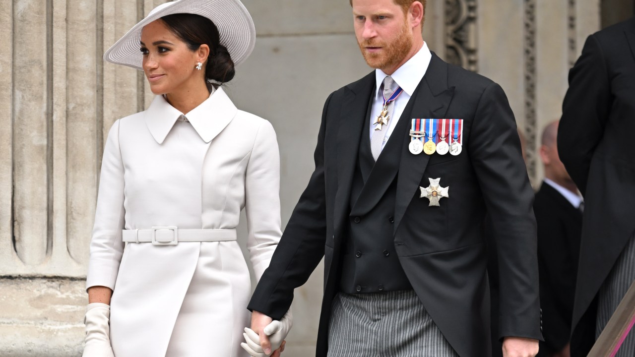 LONDON, ENGLAND - JUNE 03: Meghan, Duchess of Sussex and Prince Harry, Duke of Sussex attend the National Service of Thanksgiving at St Paul's Cathedral on June 03, 2022 in London, England. The Platinum Jubilee of Elizabeth II is being celebrated from June 2 to June 5, 2022, in the UK and Commonwealth to mark the 70th anniversary of the accession of Queen Elizabeth II on 6 February 1952. (Photo by Karwai Tang/WireImage)