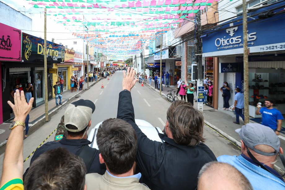 O presidente e candidato `a reeleição Jair Bolsonaro, durante campanha em Cruz das Almas - BA, 01/07/2022.