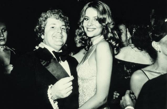 Jô Soares, apresentador, ator, escritor com a esposa Silvia Bandeira. 19/05/1986.