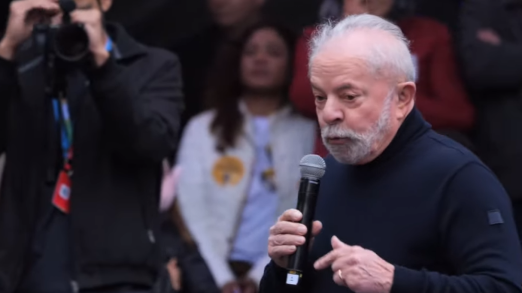 PT vai à Justiça Eleitoral para tentar conter onda evangélica contra Lula