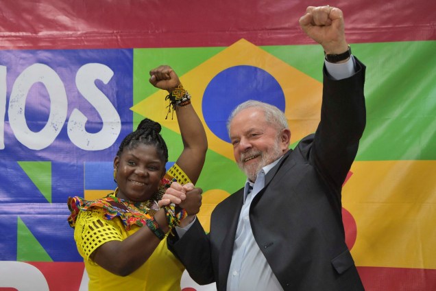 O ex-presidente Luiz Inácio Lula da Silva e candidato `a presidência da República pelo PT,  se encontra com a vice-presidente da Colômbia Francia Marquez, na Fundação Perseu Abramo, em São Paulo, 26/07/2022.