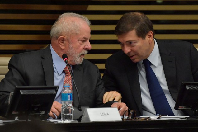 O ex presidente e candidato `a presidência da República Lula, e o presidente da Federação das Indústrias do Estado de São Paulo, Josué Gomes, conversam, na sede da entidade 09/08/2022.