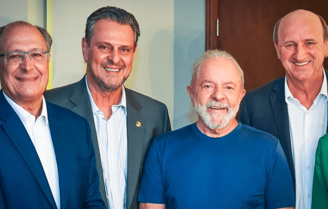O ex-presidente Lula recebeu o apoio do senador Carlos Fávaro (PSD-MT) e Neri Geller (PP-MT) nas eleições