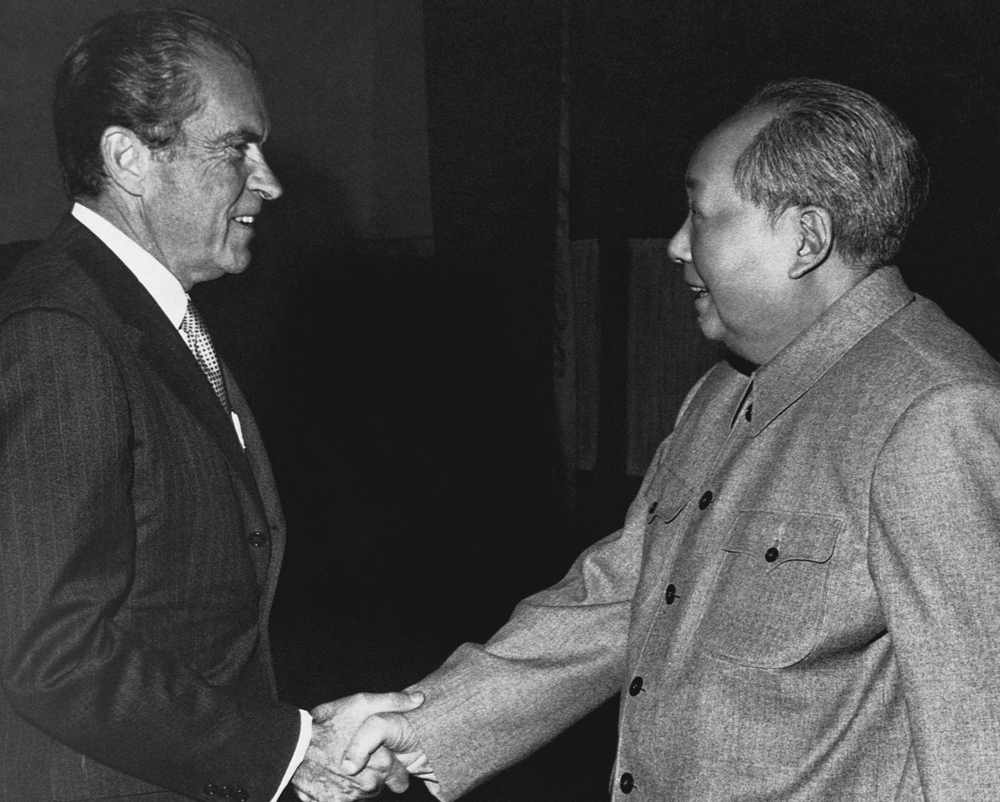 TRÉGUA - Nixon e Mao Tsé, em 1972: retomada de relações -