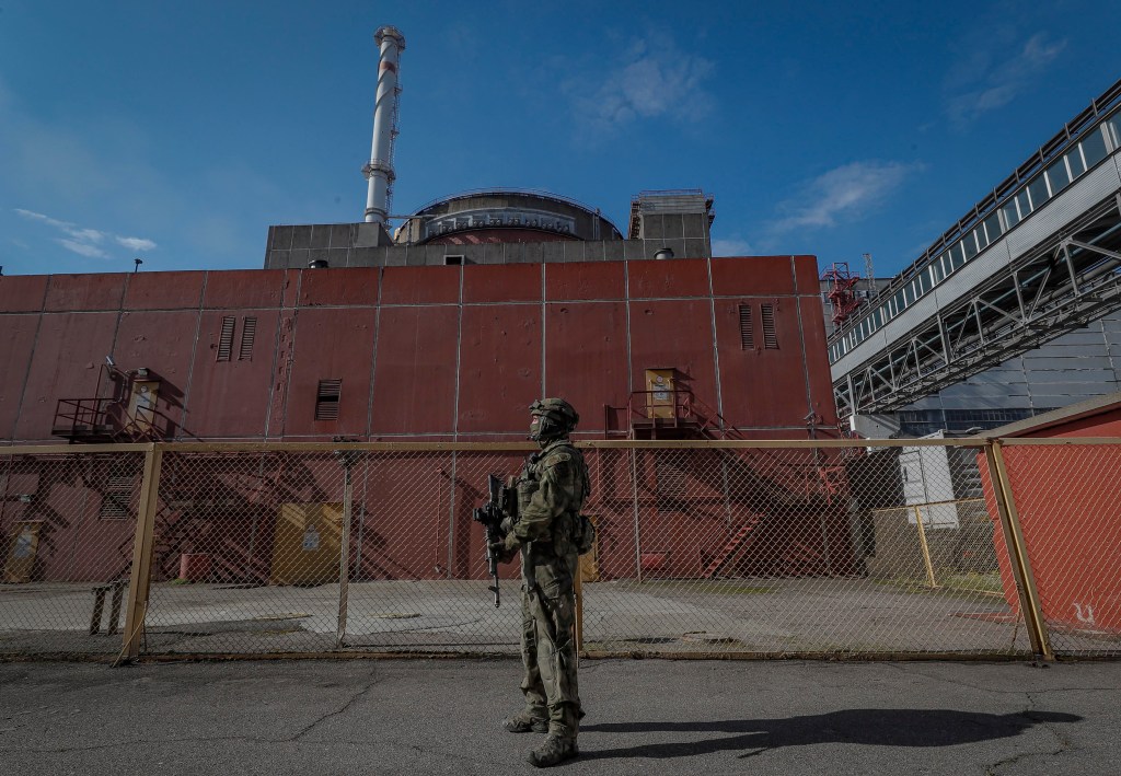 Zaporizhzhia: uma dúzia de explosões abalaram a maior usina nuclear da Europa