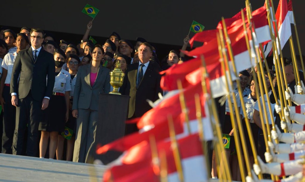 A primeira-dama Michelle Bolsonaro e o presidente Jair Bolsonaro participam da cerimônia oficial de chegada ao país do coração de Dom Pedro I, no Palácio do Planalto