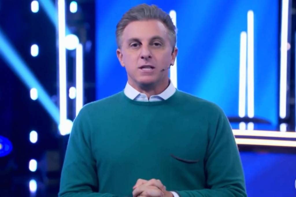 Luciano Huck recebe críticas após questão sobre George Floyd