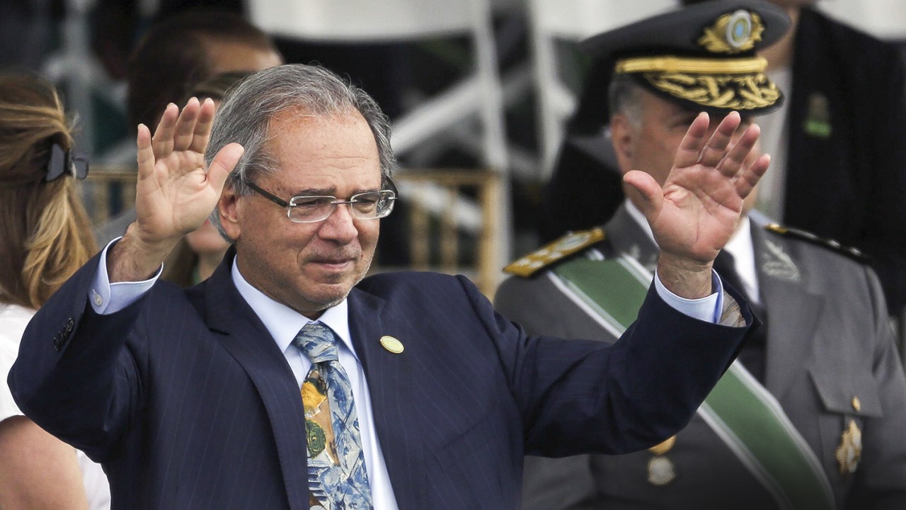 EM CAMPANHA - Guedes no 7 de Setembro, em Brasília: o ministro encarnou a missão de divulgar os bons resultados da economia -