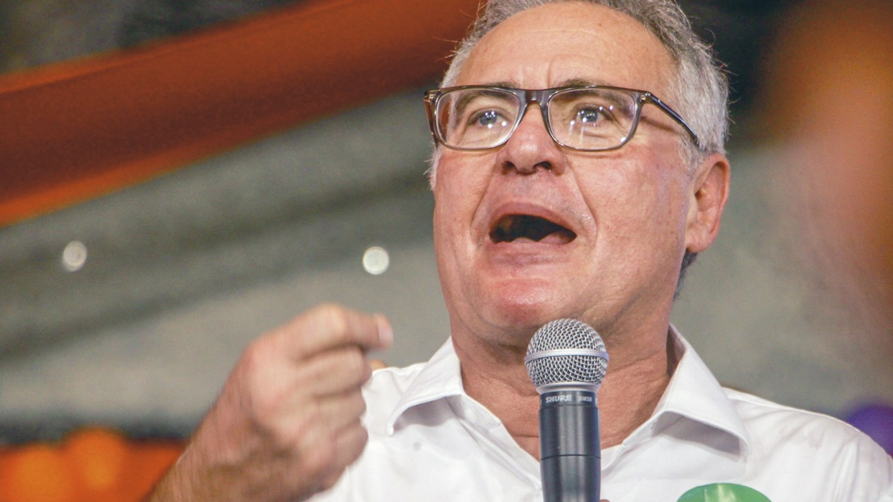 CONTRAPONTO - Renan Calheiros: o senador rival de Arthur Lira é um dos maiores aliados de Lula no Congresso -