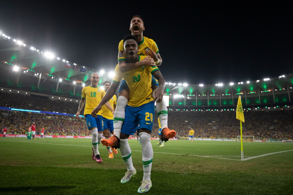 Vini Jr. e Neymar pela seleção brasileira -