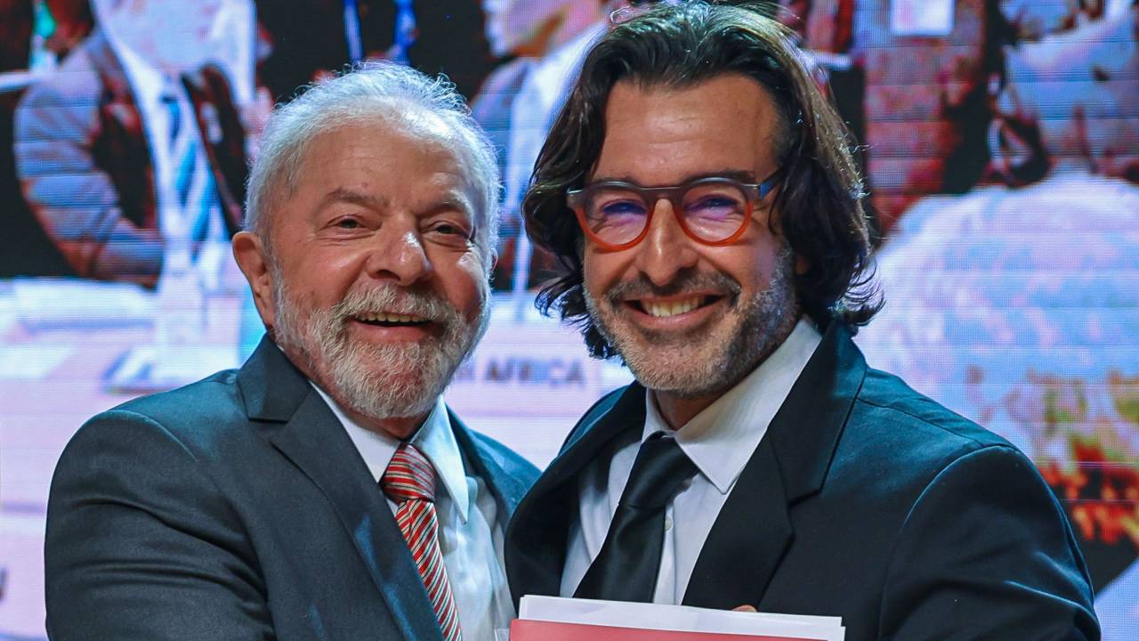 22.08.2022 - O ex-presidente Luiz Inácio Lula da Silva participa do lançamento do livro de fotos de Ricardo Stuckert “O Brasil no Mundo: 8 anos de Governo Lula“. Foto: Claudio Kbene