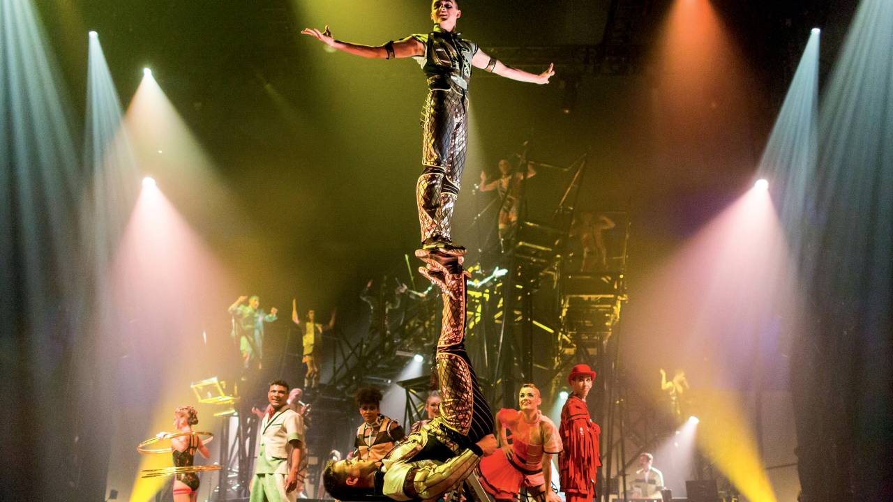 NOVO EQUILÍBRIO - O espetáculo Bazzar: homenagem à arte circense e aos primórdios do grupo -