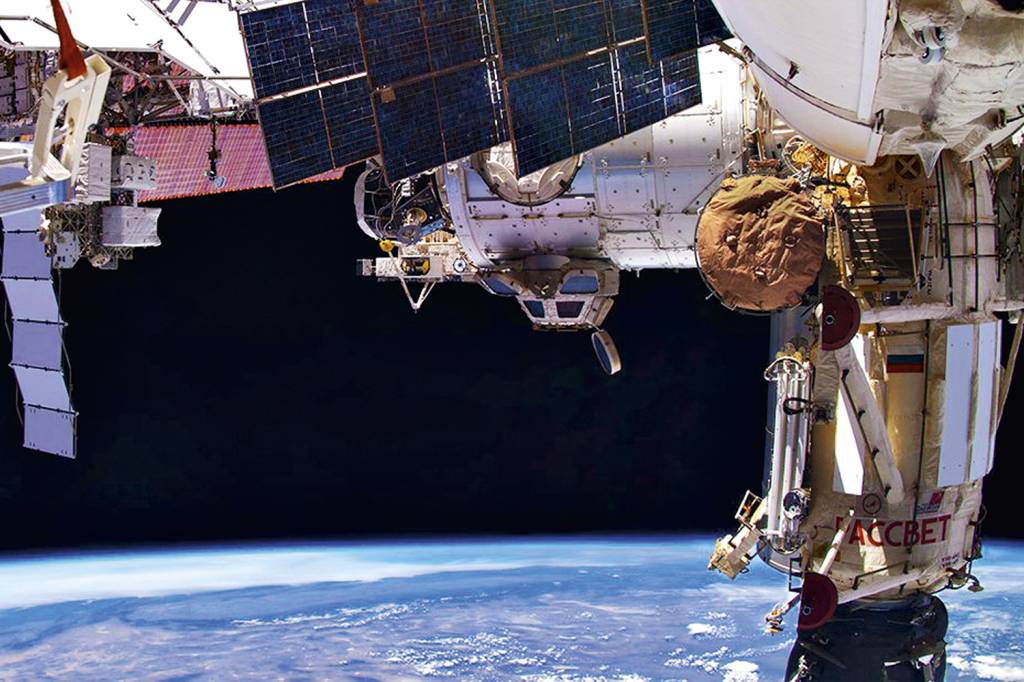 REGISTROS - A foto feita a partir do módulo russo da Estação Internacional Espacial: 600 000 cliques desde 2002 -