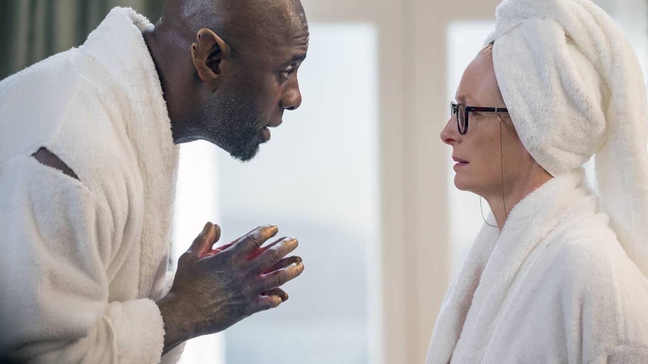 FORA DA LÂMPADA - Elba e Tilda Swinton: fábula envolvente sobre a solidão -