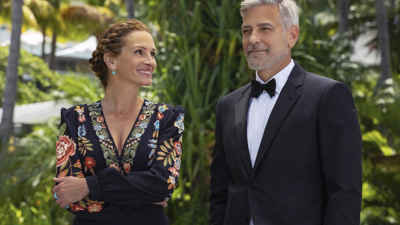 O GRANDE RETORNO - Julia Roberts e George Clooney em Ingresso para o Paraíso: romantismo nostálgico -