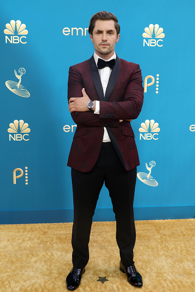 Phil Dunster da série 'Ted Lasso' no Emmy 2022, em Los Angeles -